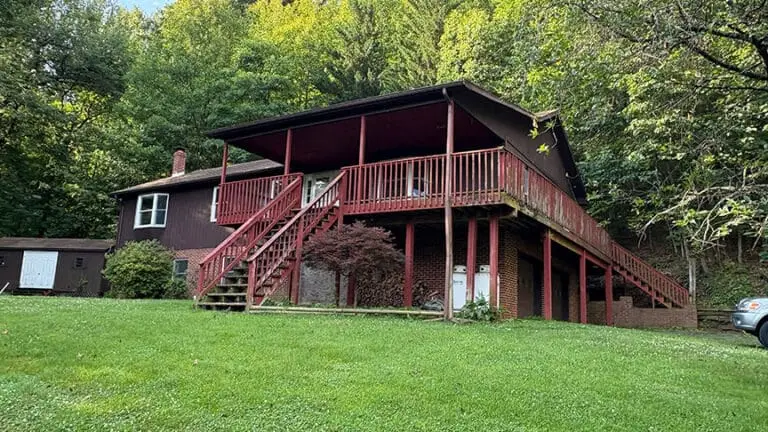 287 Blackthorne Rd, Stanley, VA 22851